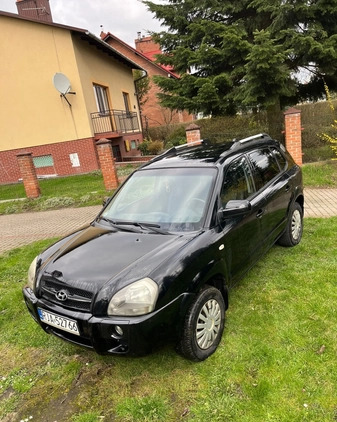 Hyundai Tucson cena 15900 przebieg: 235000, rok produkcji 2006 z Jarosław małe 56